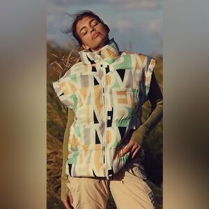 Free People Movement In A Bubble Printed Puffer Vest. NWT. Blocked logo, M
